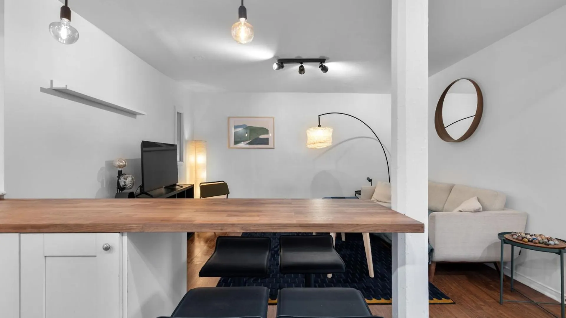 Charming Apartment - Plateau Mtl 蒙特利尔 0*,